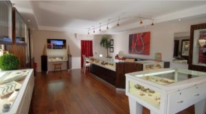 Inside a Black Pearls Boutique - Tahia Pearls - Moorea, French Polynesia