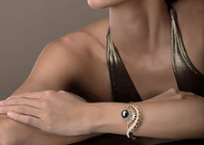 Bracelet en or jaune 18 carats et diamants.